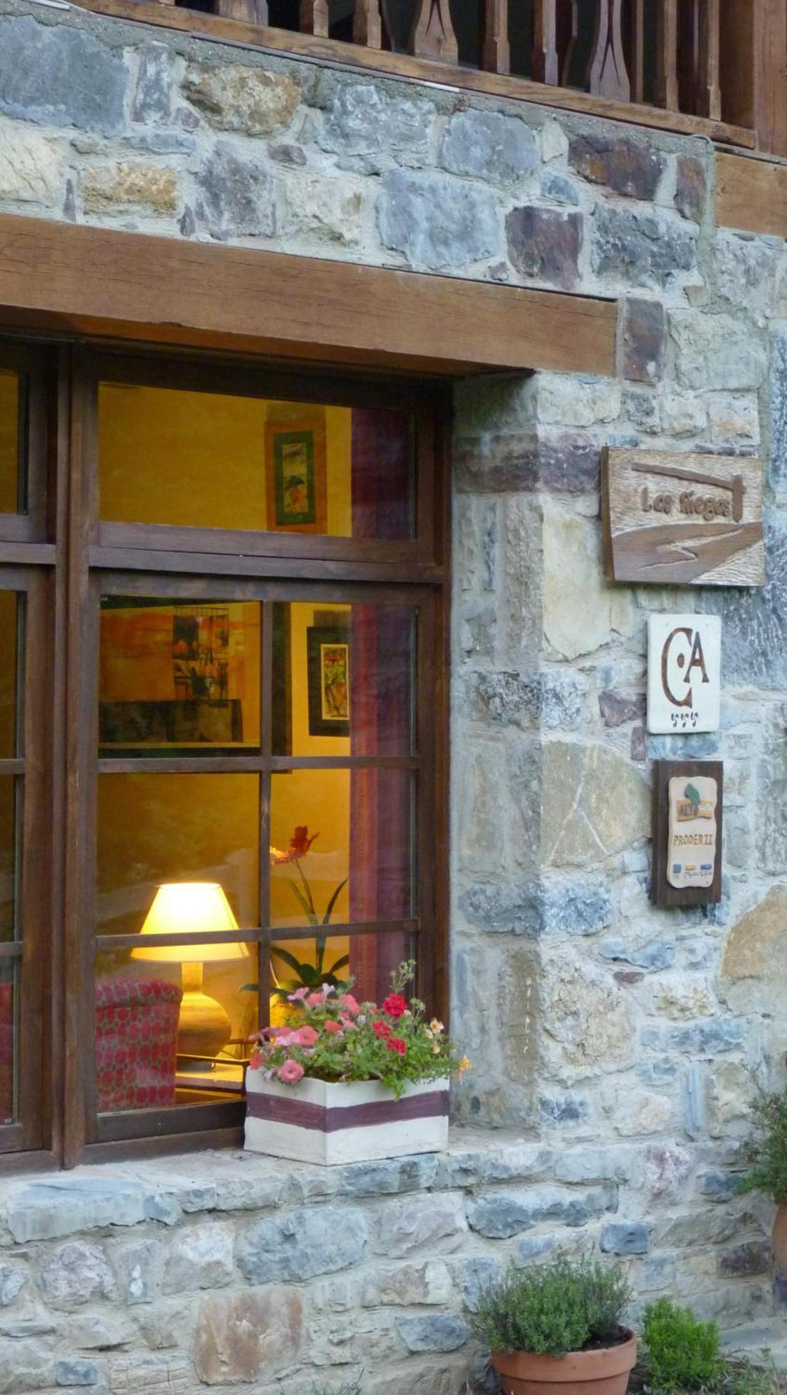 Casa Rural Los Riegos Caso ภายนอก รูปภาพ