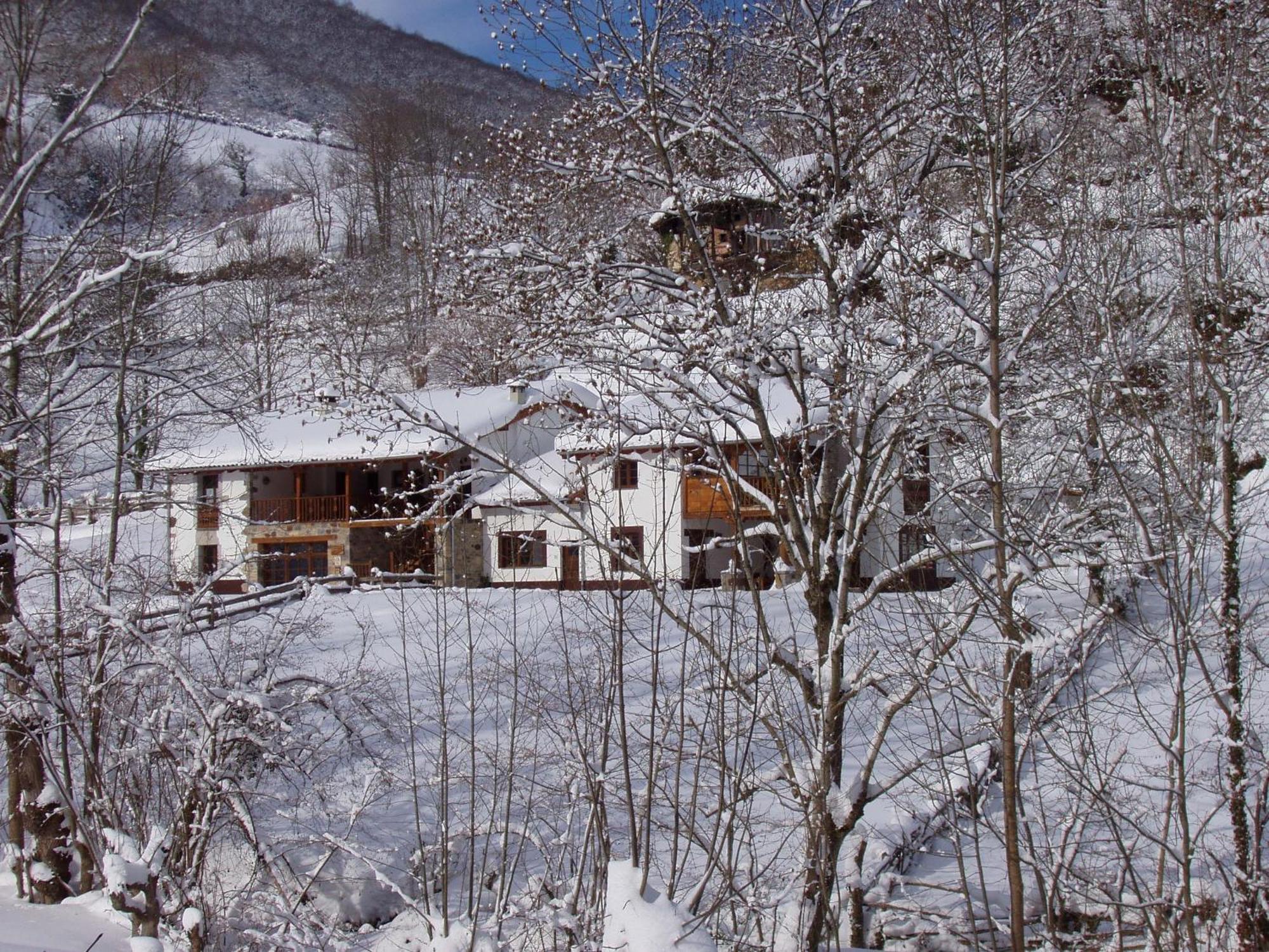 Casa Rural Los Riegos Caso ภายนอก รูปภาพ