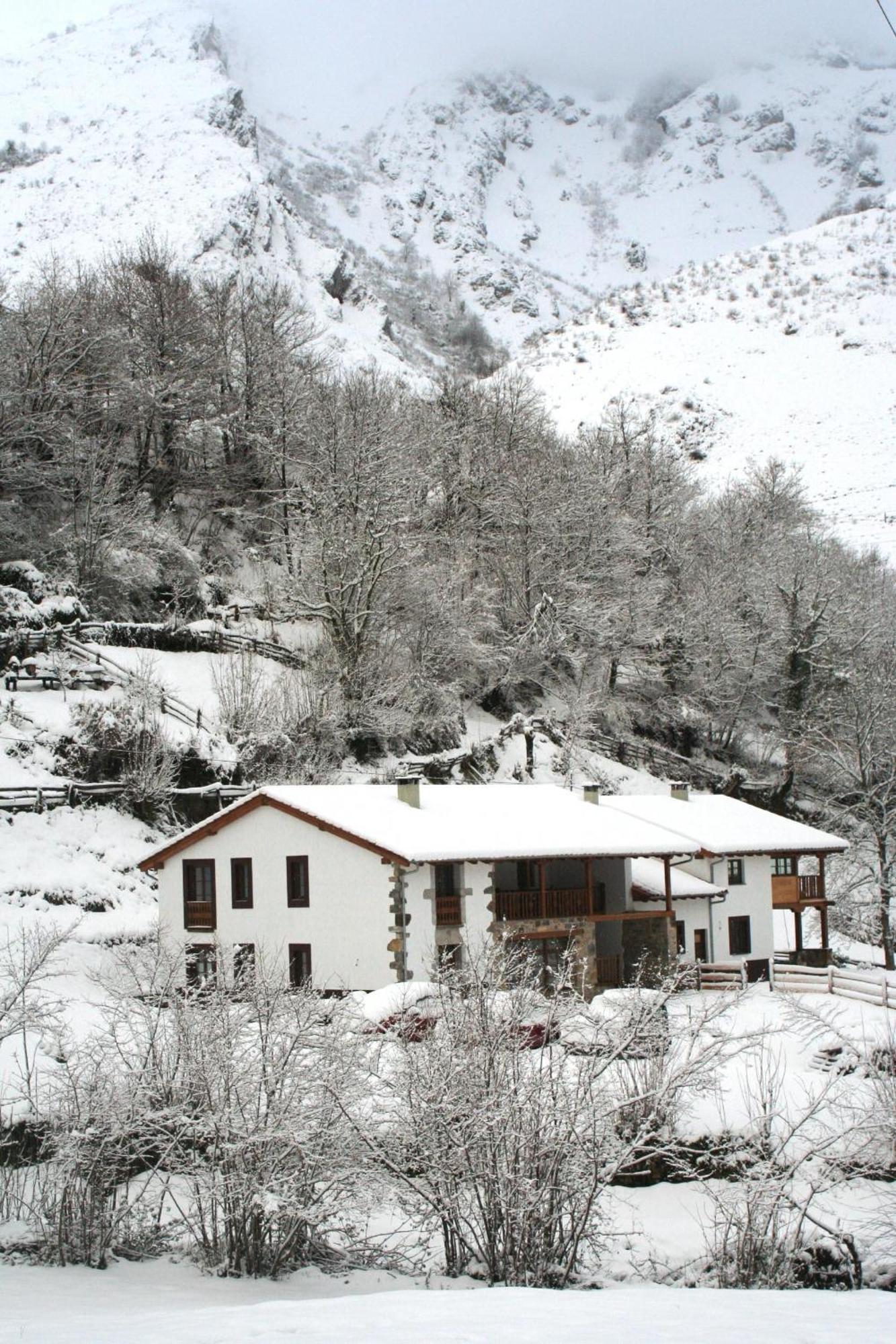 Casa Rural Los Riegos Caso ภายนอก รูปภาพ
